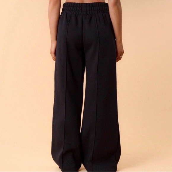 Blogilates Travel Trouser - Picture 3 of 3